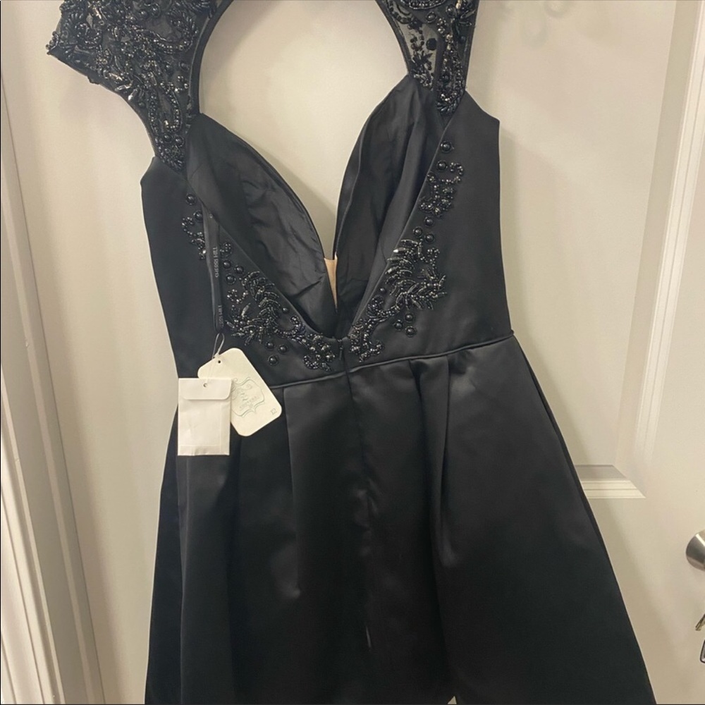 🧨Final NWT’s Sherri Hill Cocktail Dress Black Size 12